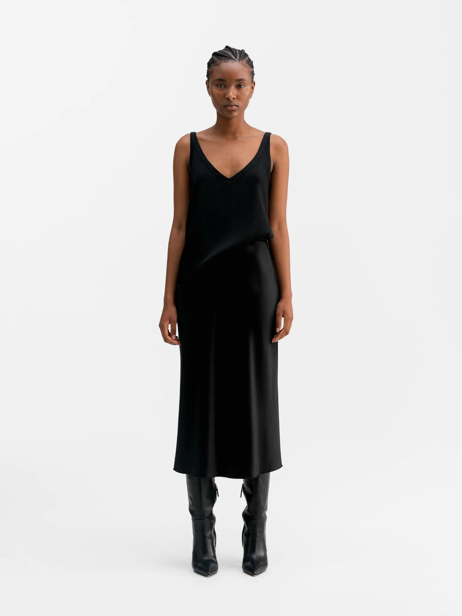 AHLVAR GALLERY SHIN SILK TANK IN BLACK