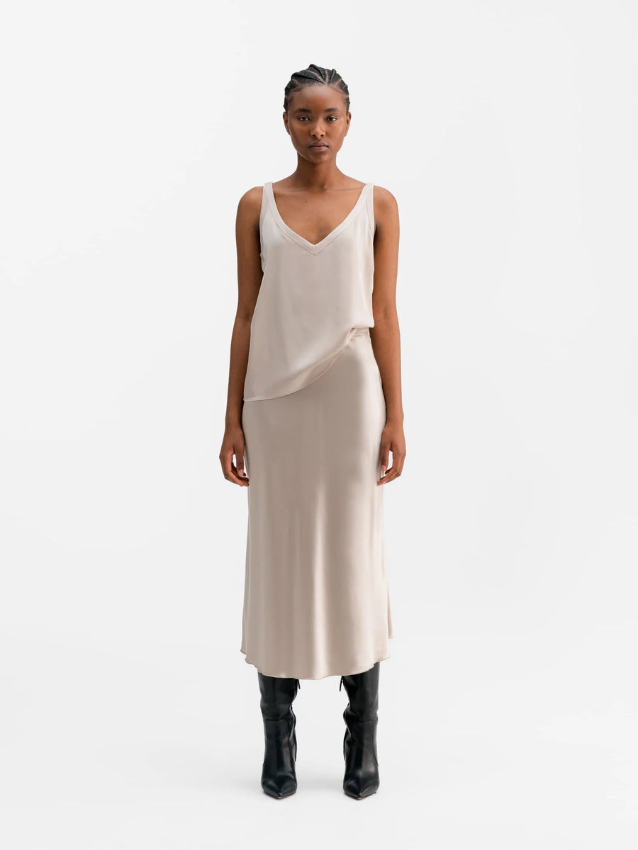 AHLVAR GALLERY SHIN SILK TANK IN GREIGE