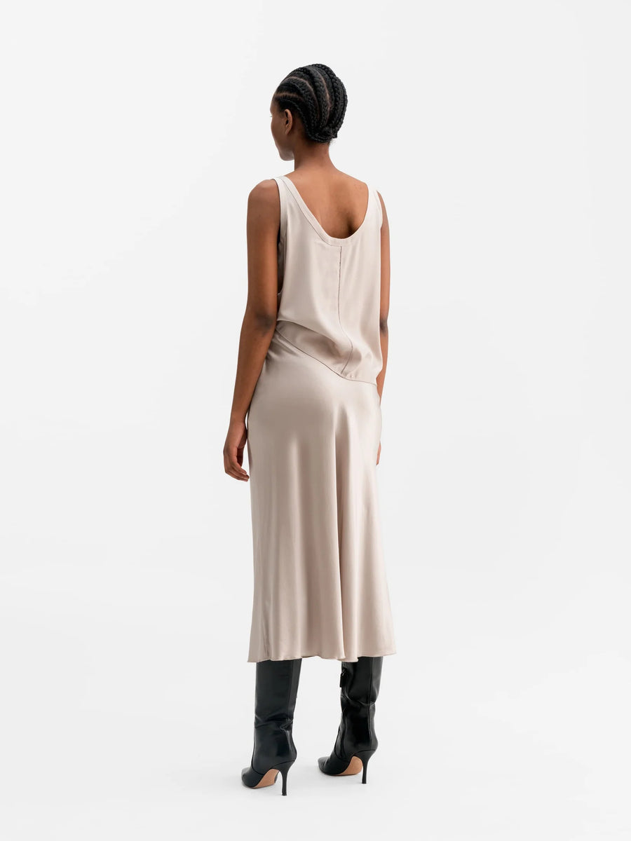 AHLVAR GALLERY SHIN SILK TANK IN GREIGE