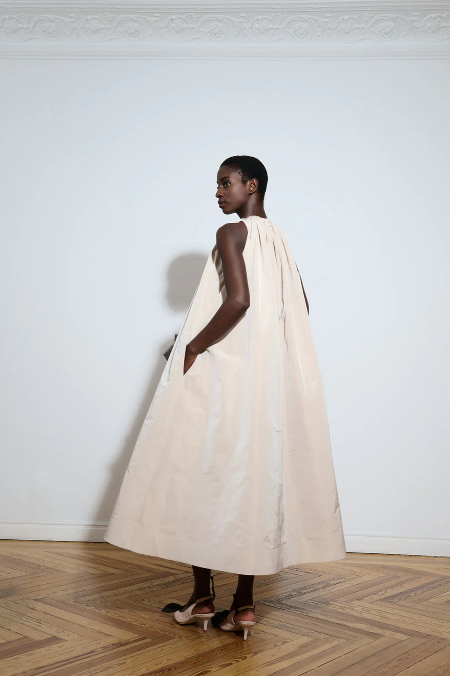 THE 2ND SKIN MIDI DRESS SILHOUETTE A
