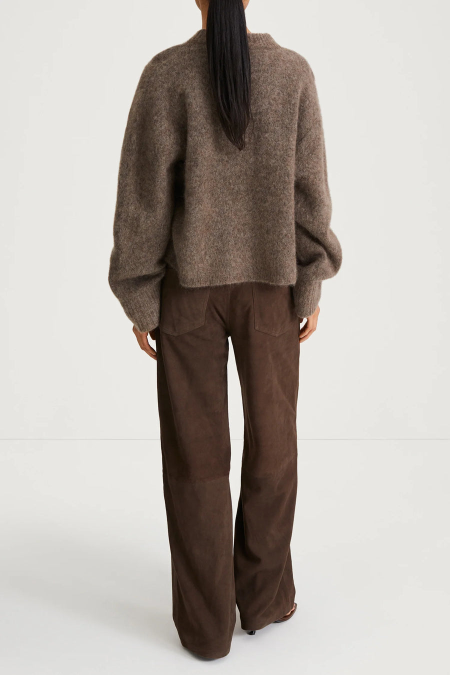 STYLEIN NICLAS SHORT SWEATER IN BROWN