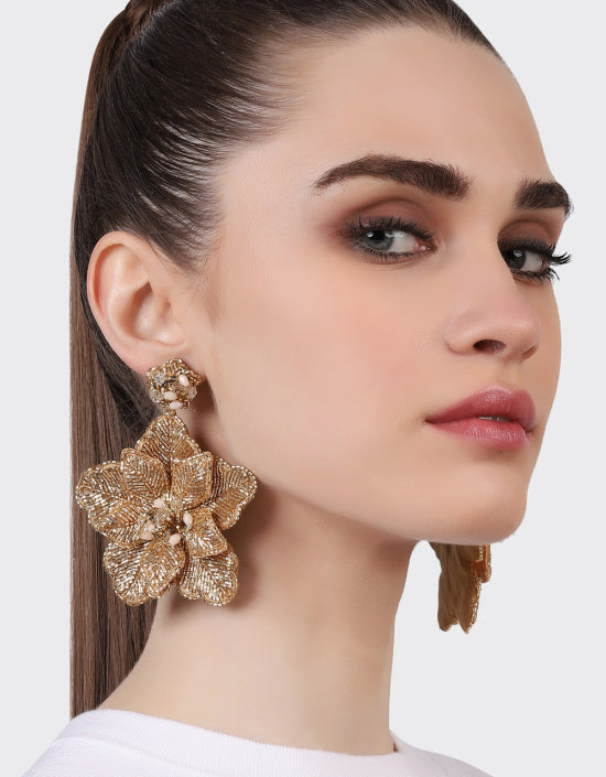 OLIVIA DAR GOLD PRIMROSE EARRINGS IN MEDIUM