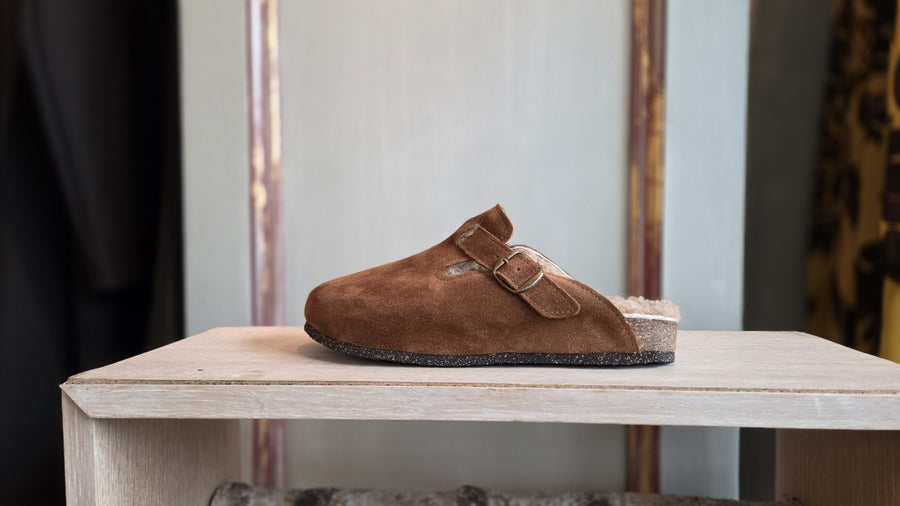 BOSABO CLOGS IN COGNAC